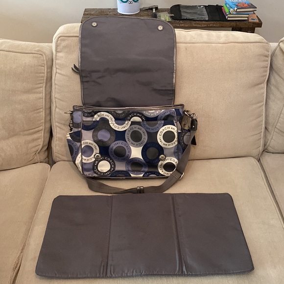 Never Used Coach Messenger Diaper Bag with changing mat - Picture 5 of 7